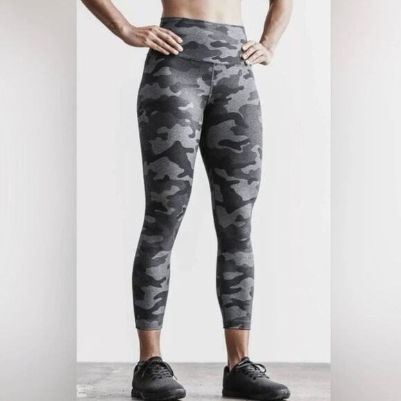 NWT NOBULL High Rise Tight Size L - Picture 1 of 5